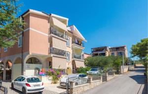 Lovely Apartment In Sveti Filip I Jakov