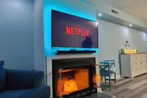 Lake House Getaway 1 Mile to the Beach - Selbyville