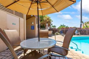 Maui Vista 2121- Remodeled 1 bedroom Kihei gem across the street from beach