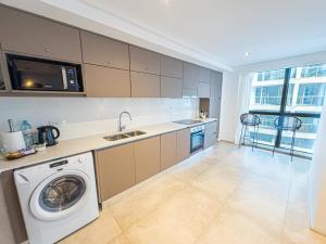 A pasos de Playa Grande dpto a estrenar