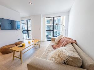 A pasos de Playa Grande dpto a estrenar