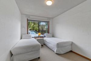 Eastern Beach Unit 1