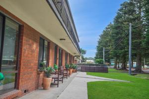 Eastern Beach Unit 1