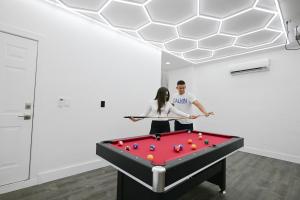 LuxOasis Getaway Minigolf, Pool, Beach, Chess, Jacuzzi