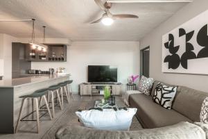 Stylish Stunner in Circa 205