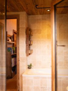 Chalets Magnifique ferme ancienne datant de 1877 : photos des chambres