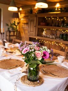 Chalets Magnifique ferme ancienne datant de 1877 : photos des chambres