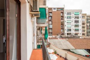 21MAL1089-Magnific apartment near Sagrada familia