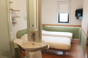 Hotels ibis budget Castelnaudary - A61 : photos des chambres