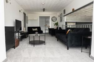 Sunrise 6 Bedroom Home in Looe Cornwall