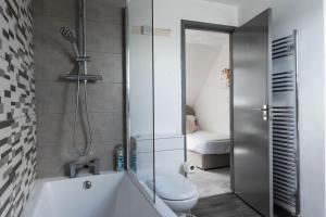 Sunrise 6 Bedroom Home in Looe Cornwall