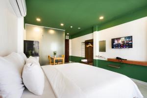 Gemini Saigon CENTER - New & Quiet near Bui Vien Walking Street