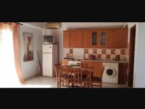 John's apartment - 卡洛尼