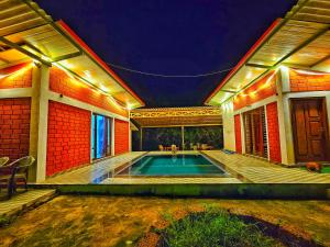 Farmhouse with Pool - Kalavady Farmstay