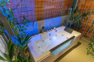 Saigon Hideout Nguyen Trai Self Check In