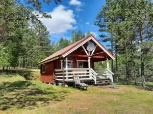 Czerwony Domek pod lasem - Dąbrówka