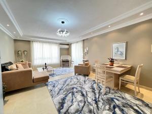 Şehir ve Denizin ortasında