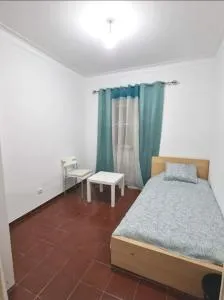 Single Room in T4 Apartment Cacilas Almada - Cacilhas