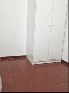 Single Room in T4 Apartment Cacilas Almada
