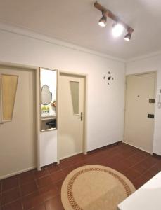 Single Room in T4 Apartment Cacilas Almada