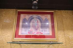 Laxminarayan service apartment