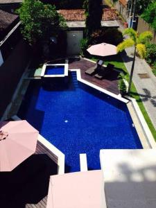 Quiet Central Seminyak 2bd 2 bath and walk to eat st