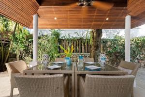 3 BR Villa Leelavadee, seconds to the beach