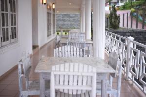 Oasis Hill Resort