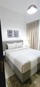 The View Luxury Villa with marina access, free ka yak and private pool - Al Dana Island Fujairah