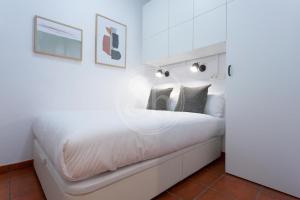 Chic Urban Apartment in Central Eixample