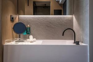 Suite with Hot Tub room in Evanik Hotel