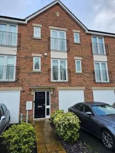 Relaxing Townhouse - 德比