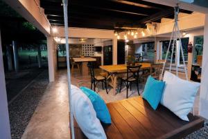 Hom Klin Paa หอมกลิ่นป่า