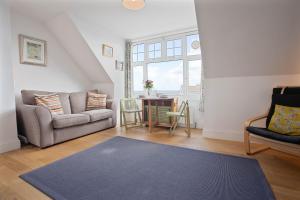 The Crows Nest - Apartment with great sea views- Crabpot Cottages Sheringham