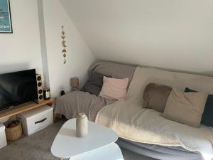 Le 105 - appart-sympa - T2 vue jardin et cave - Larmor-Plage