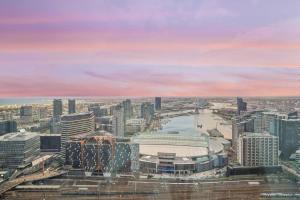 Irresistible Sunlit With Harbour and Bay View 3B2B1C