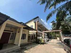 Villa Zahira & House 2 - 占碑市