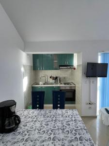 Apartment in Rogoznica with sea view, balcony, air conditioning, WiFi 5148-3 