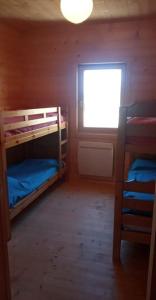 2eme étage de 85m2 dun chalet