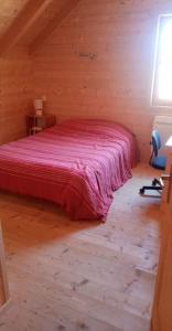 2eme étage de 85m2 dun chalet