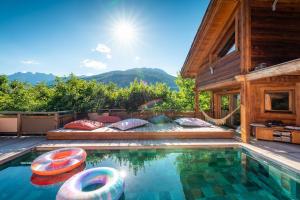 Chalets Chalet FLOCON Serre Chevalier cinema sauna jaccuzi, piscine ete : photos des chambres