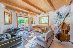 Chalets Chalet FLOCON Serre Chevalier cinema sauna jaccuzi, piscine ete : photos des chambres