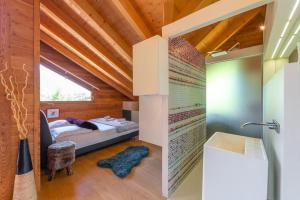 Chalets Chalet FLOCON Serre Chevalier cinema sauna jaccuzi, piscine ete : photos des chambres