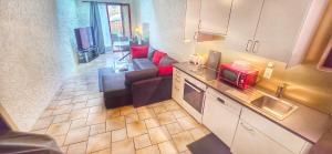 Au 26BIS, 2 Appartements MONTREUX, 1 Apartment niveau 0 et un autre appartement duplex niveau 1 et 2, 15 minutes à pieds du centre de Montreux, Lac Léman, idéal pour balades en ville, Montagne, festivals, Casino, plages, ski, Fredy Mercury, March?