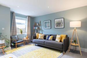 Peaceful & Spacious 2 Bed Home in Cheltenham