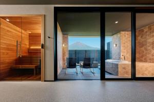 Mt Fuji View and Private Sauna Ryokan Shizuku しずく