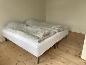 Strømpehuset - Tæbring