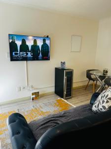 Modern secure apartment in Strand - Little Greece