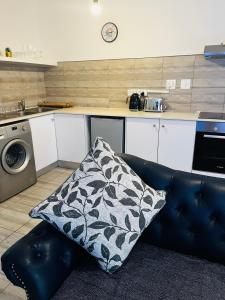 Modern secure apartment in Strand - Little Greece