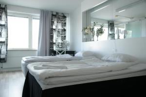 Twin Room room in Hotel Alexander